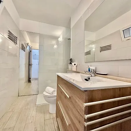 Torres De Yomely - M1b Playa de las Americas (Tenerife)